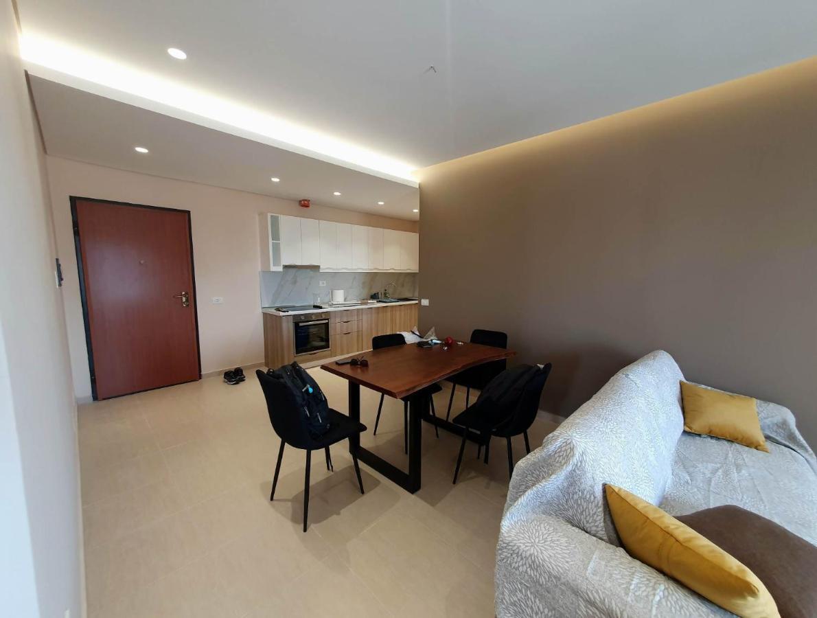 Mountain Meets Sea-Spectacular View In Orikum Apartment ภายนอก รูปภาพ